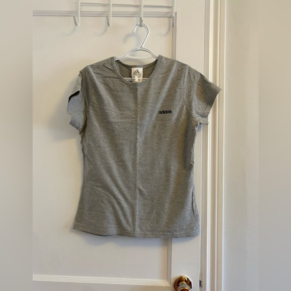 🍍 Adidas size large